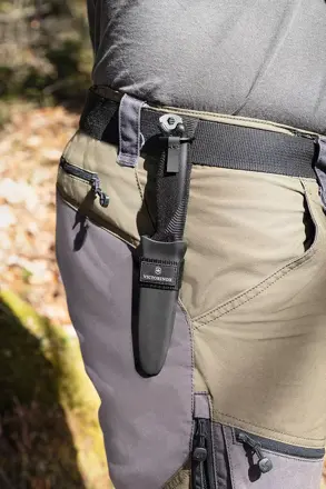 VICTORINOX Venture nôž - dýka s puzdrom